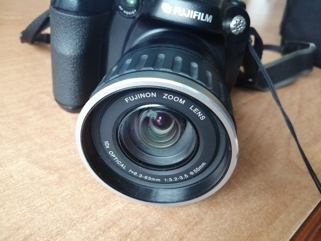 Aparat fujifilm finepix s5600, stan idealny