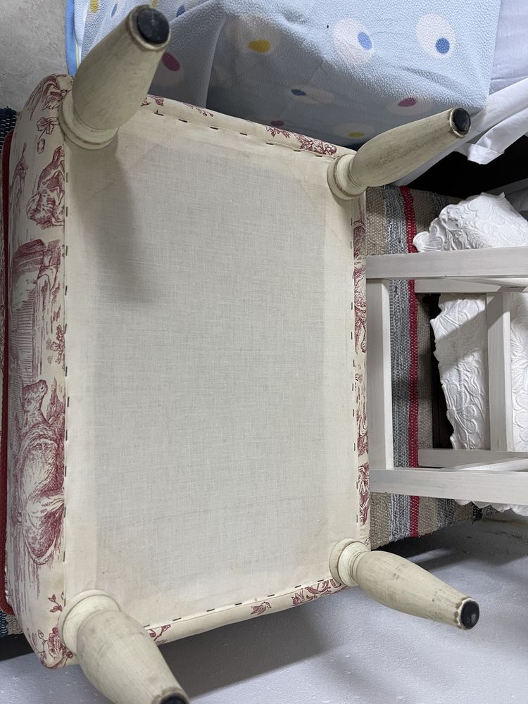 Banqueta estofada