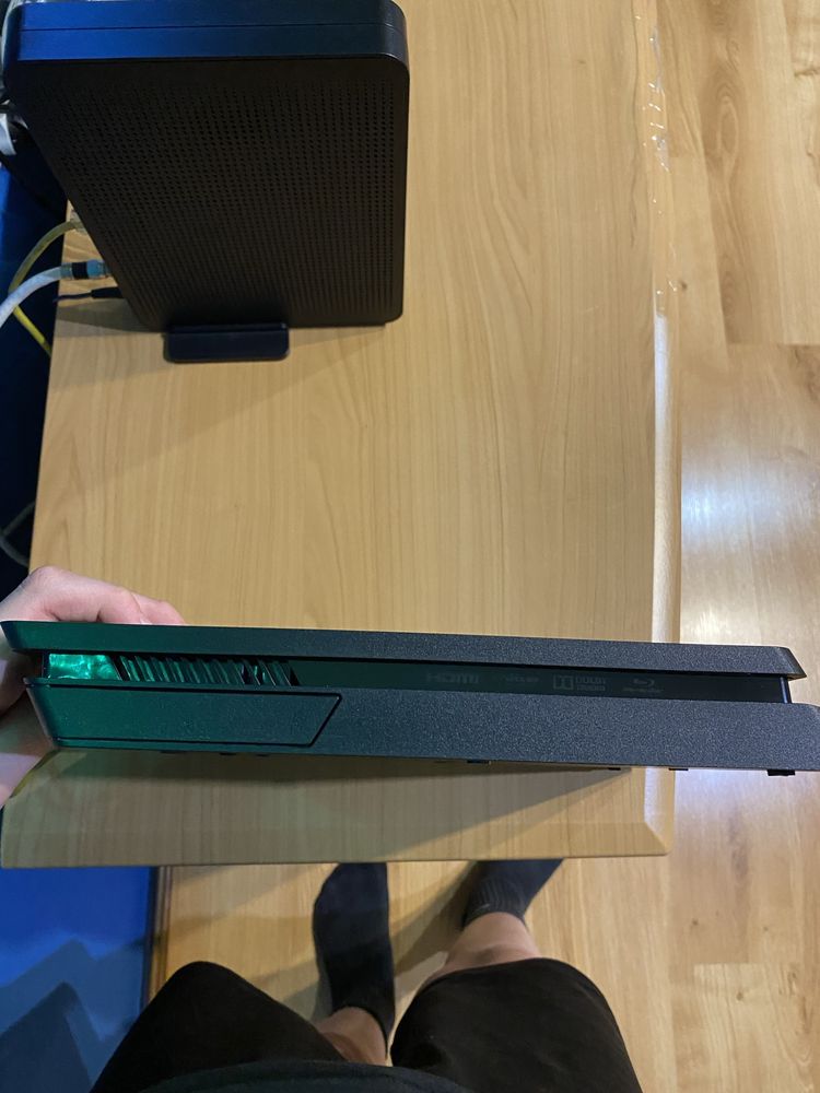 PlayStation 4 1 Tb 1 pad