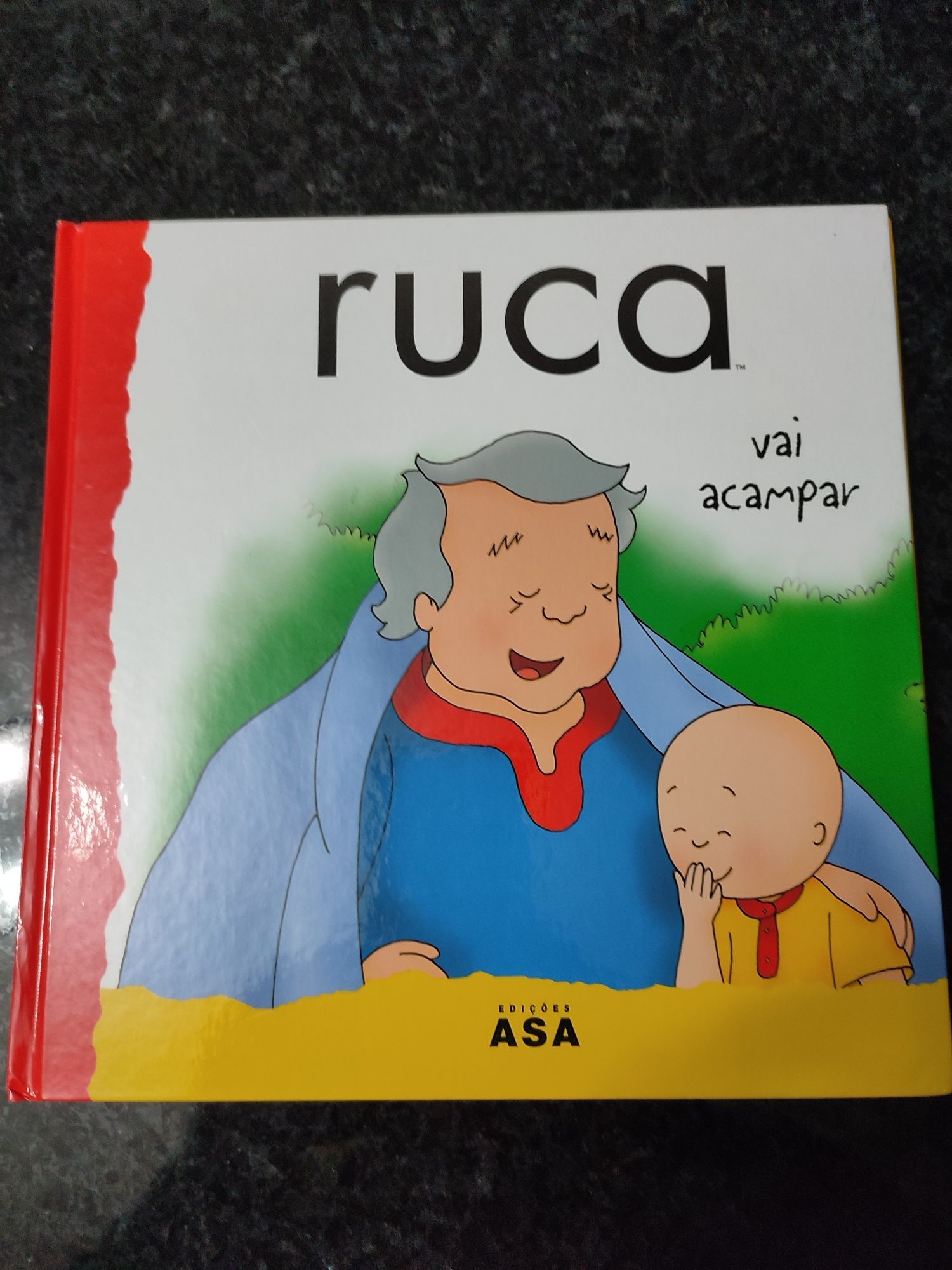 Iivro infantil do Ruca com capa dura