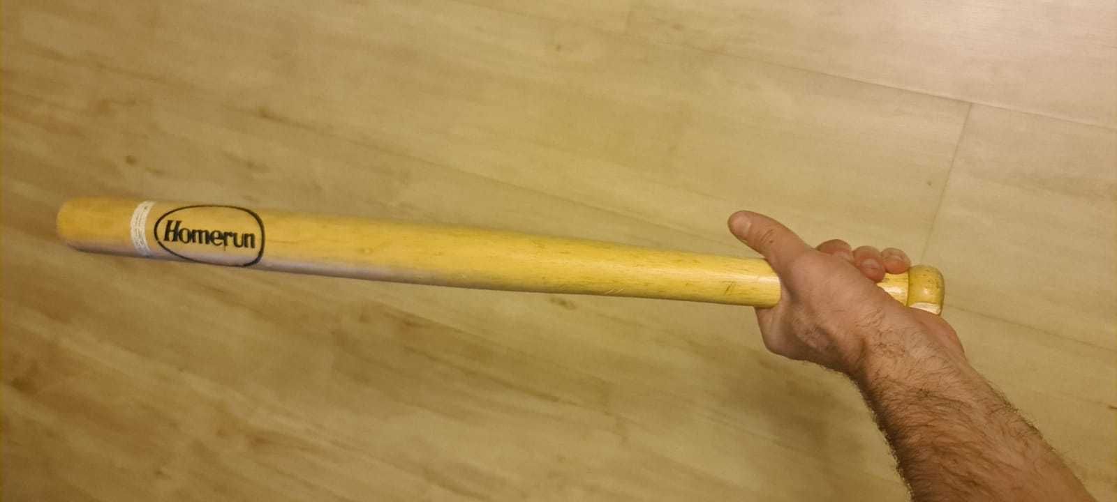 Maly, krotki kij do baseballa HOMERUN