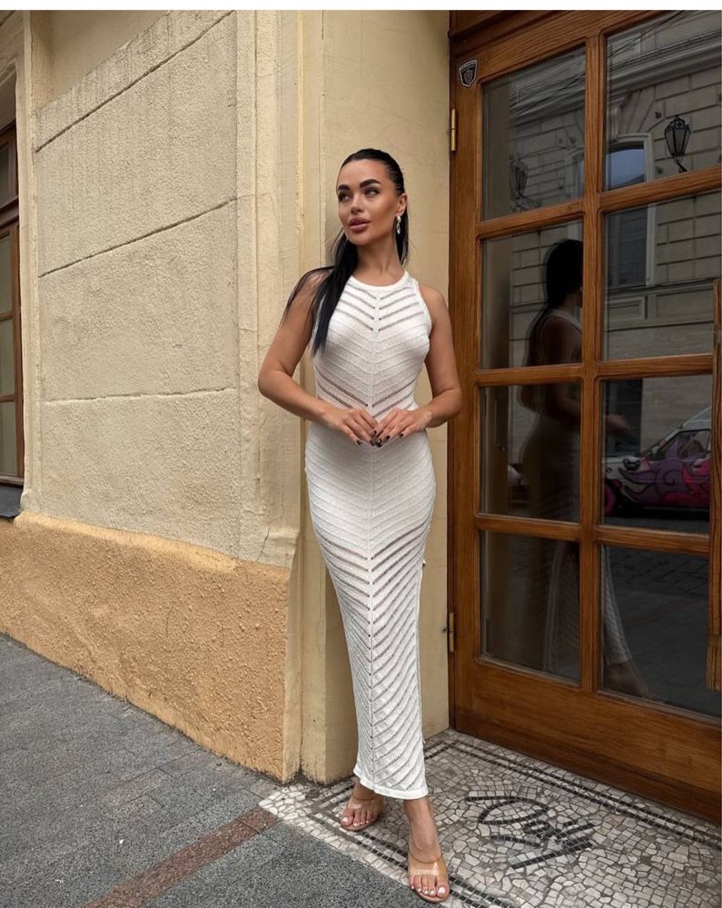 Літня вʼязана сукня