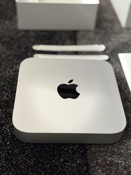 Mac Mini M2 8GB RAM 256 GB