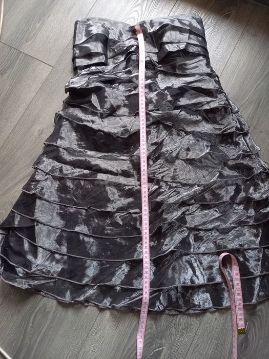 Нарядное  серое платье