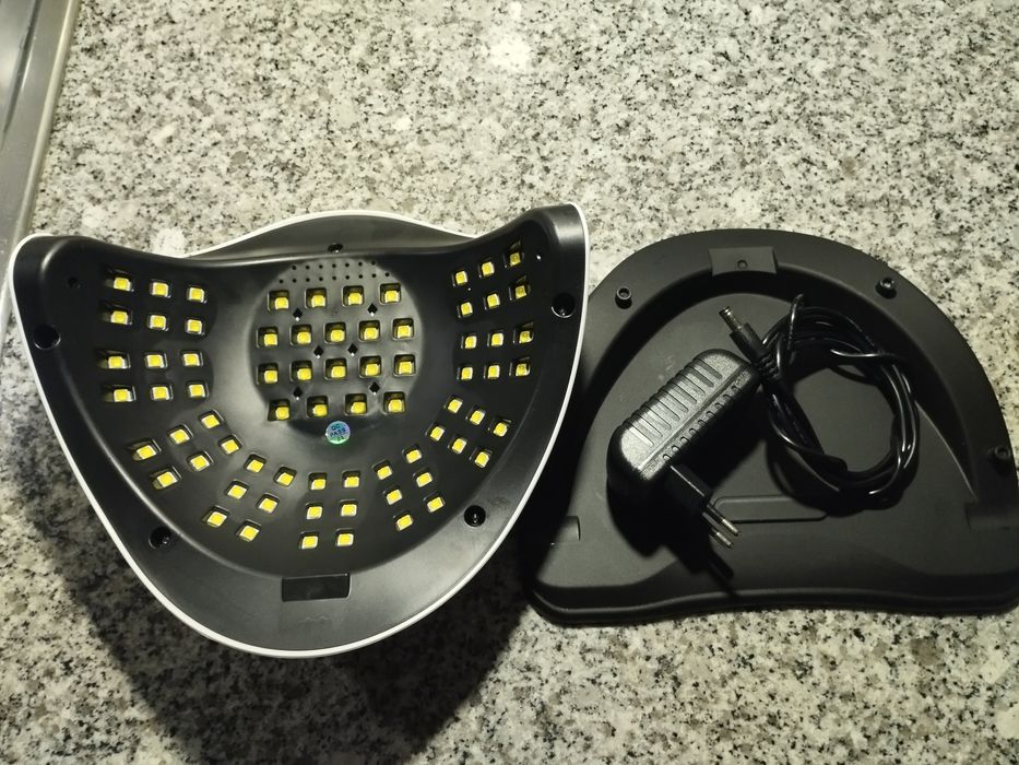 Catalisador de unhas led pouco uso