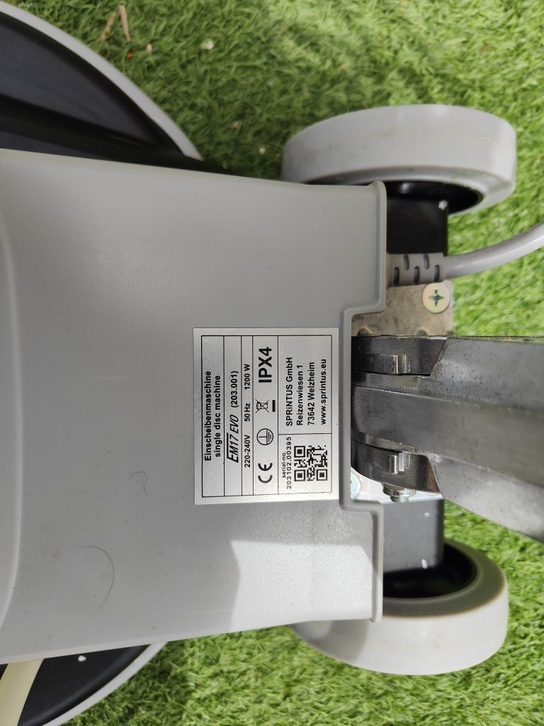 Lavadora de pavimentos monodisco EM 17 EVO – Sprintus