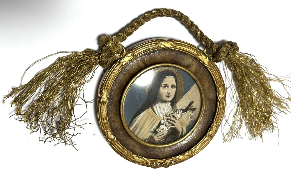 Linda antiga imagem da Santa Teresinha em moldura francesa do Sec XIX
