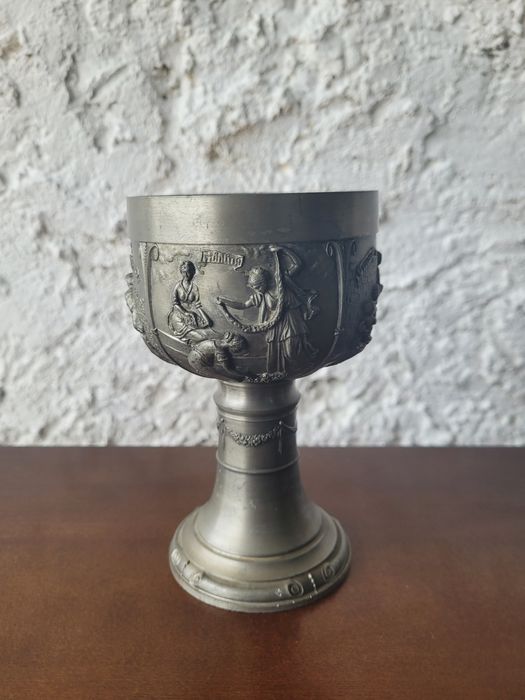 Stary kielich cynowy antyk