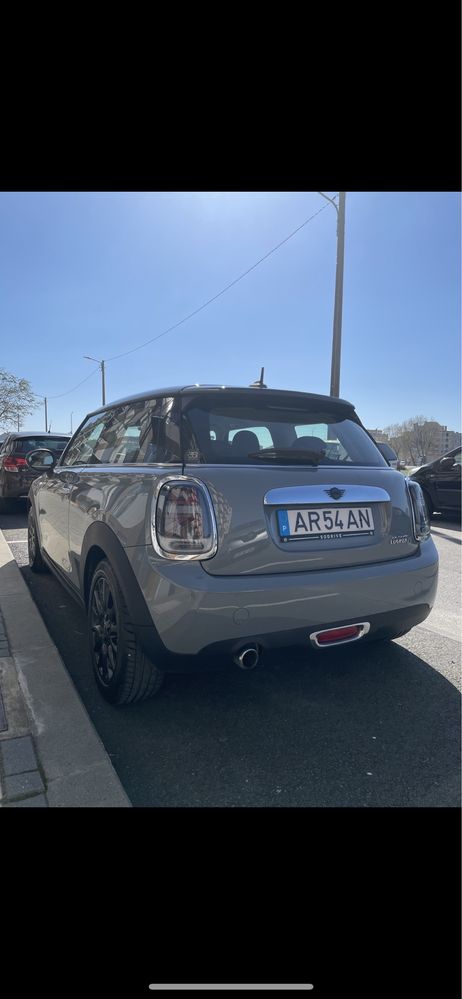 Mini Cooper D 1.5 116cv