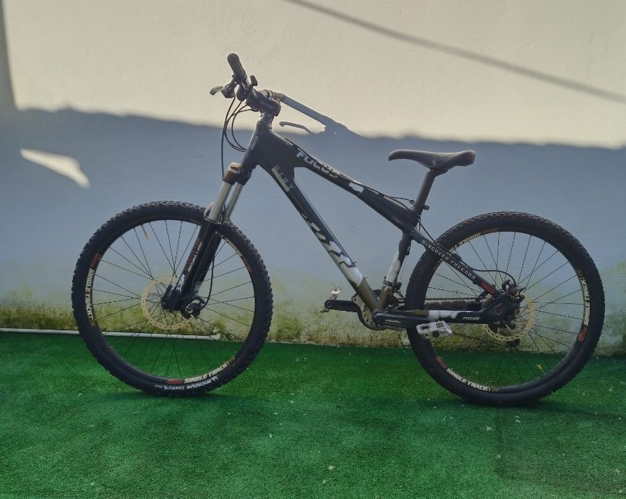 Bicicleta FOCUS EXIST DIRT 26 Tam M