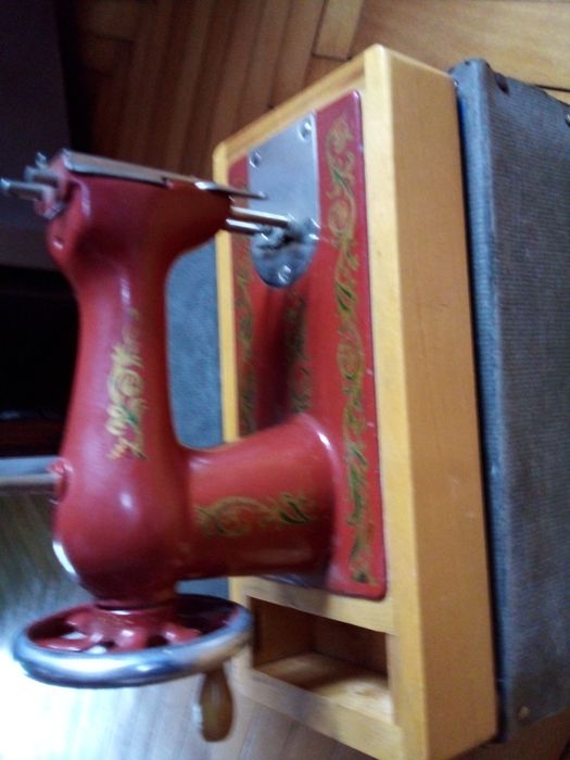 Дитячя швейна машинка