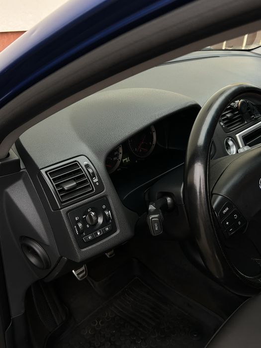 Volvo v50 (вольво в50) 2.0 2007