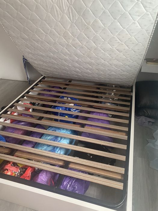 Cama de casal con esttado e colchao