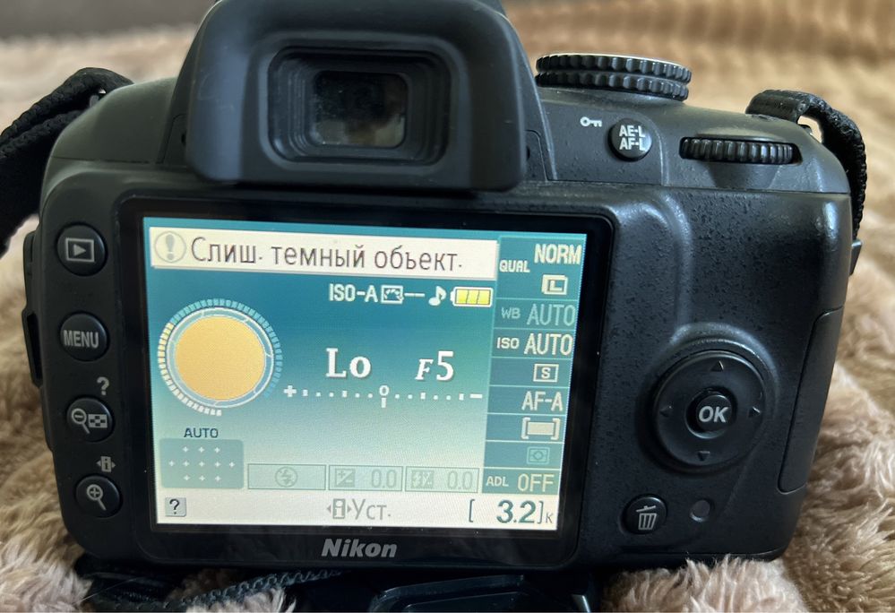 Nikon D3000 состояние нового