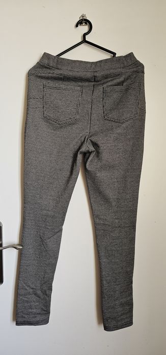 Conjunto  de 4 pares de calças
