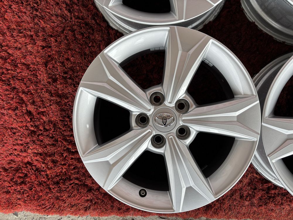 Original Toyota Avensis Camry Corolla Rav4 R17 5x114,3
