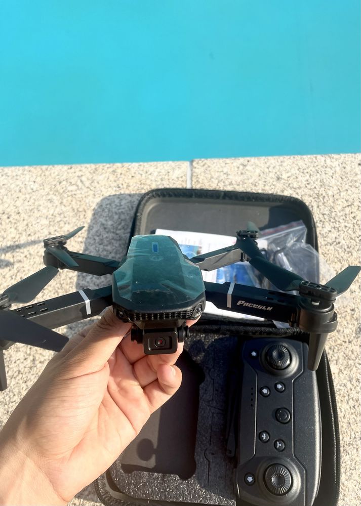 Drone pro com câmara e acessórios
