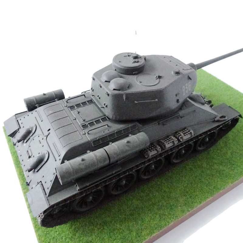 Model czołgu T-34/85