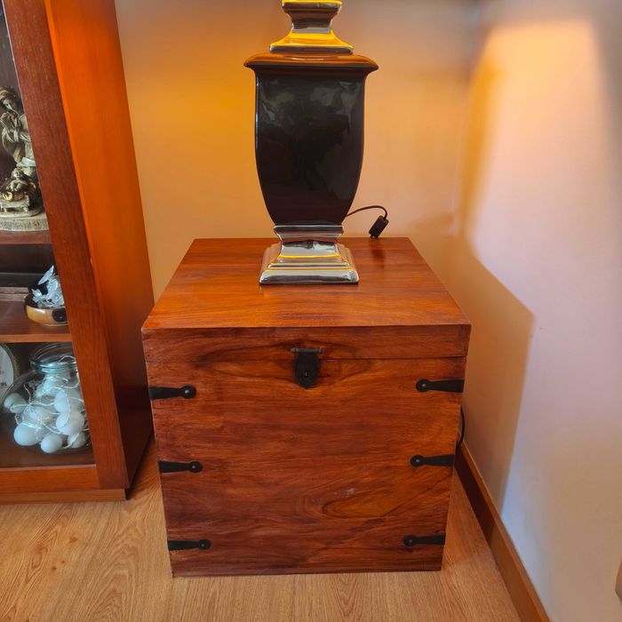 Baú de Madeira Rústico