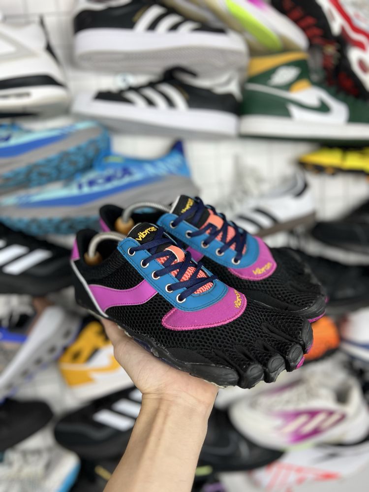 Кроссовки Vibram Fivefingers р(42)