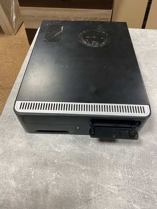 Компьютер рабочий или на запчасти винда стоит хр