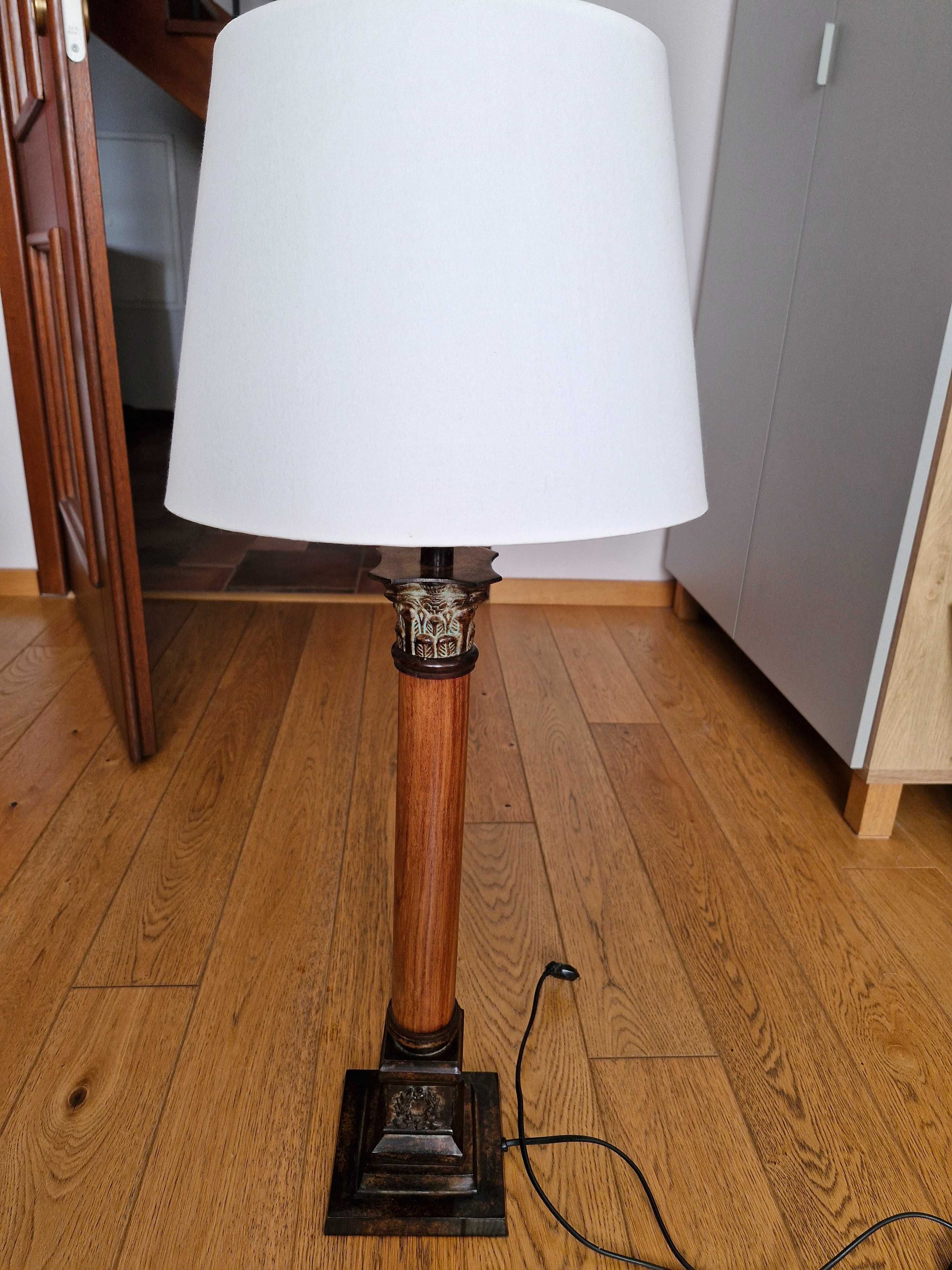 lampa stołowa w stylu kolonialnym