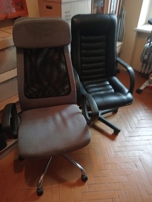 Fotel na kółkach siatka wysokie oparcie