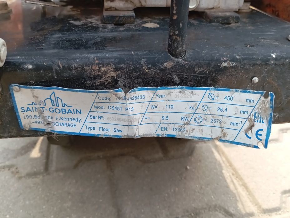 Maszyna do cięcia betonu i asfaltu  cs451