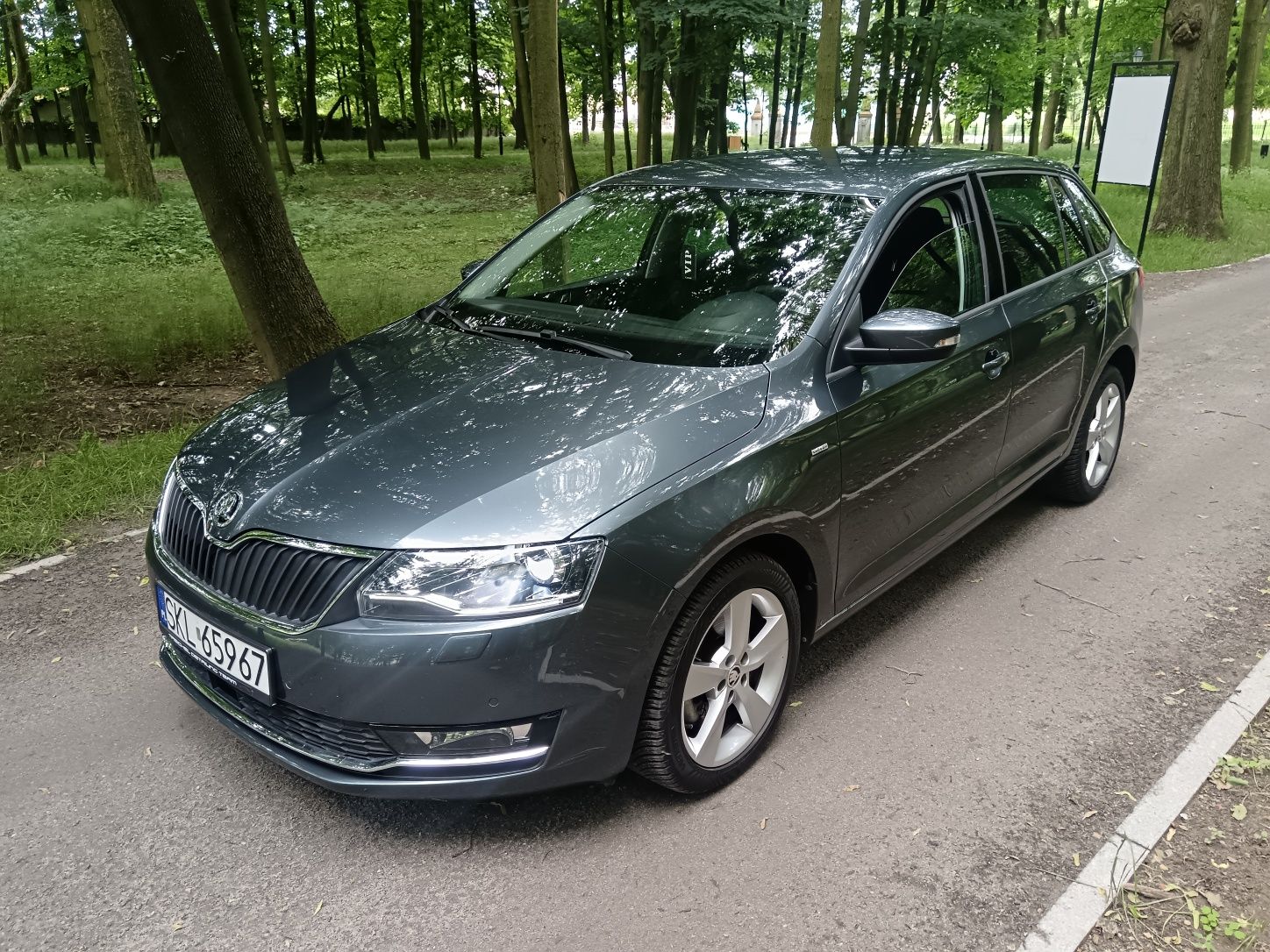 Skoda Rapid Clever dobre wyposażenie mały przebieg servisowana w ASO