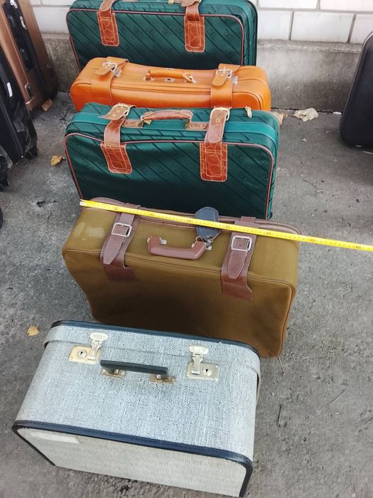 Чемоданы. Портфели. Дипломат. На выбор