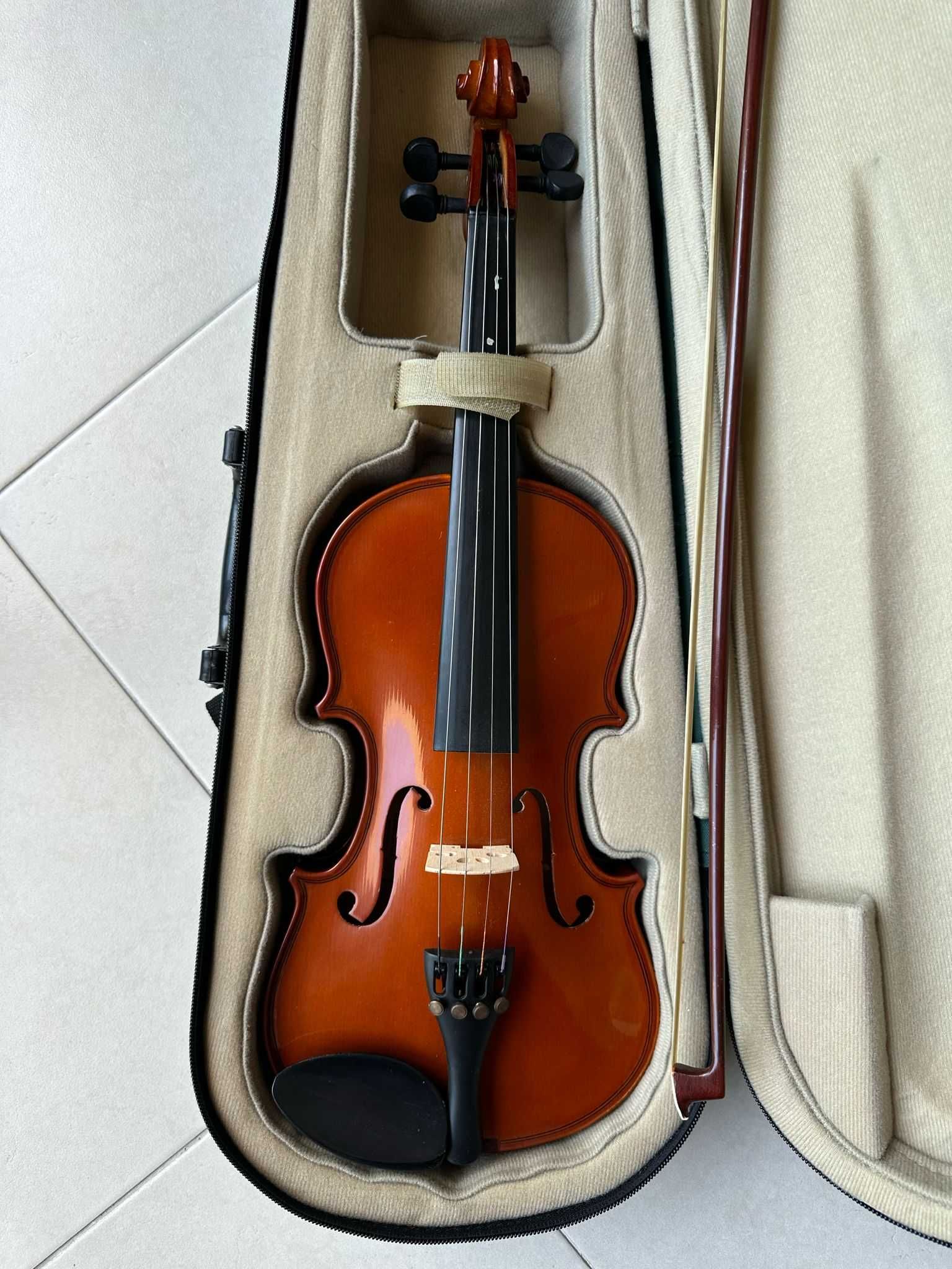 Violino, muito bem conservado