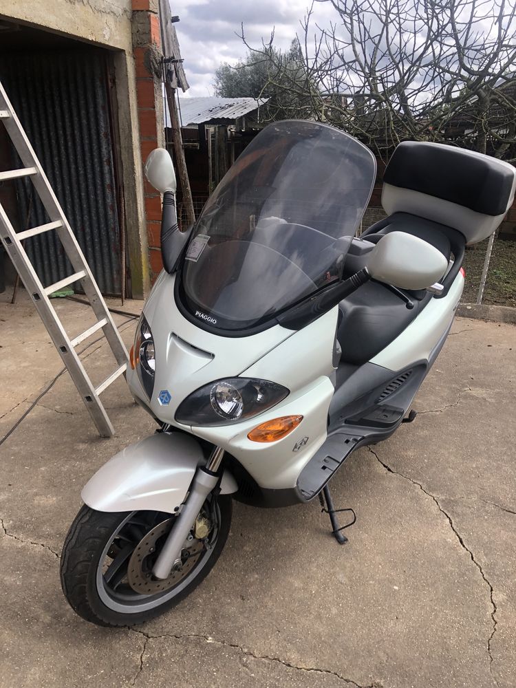 Piaggio X9 250 scooter