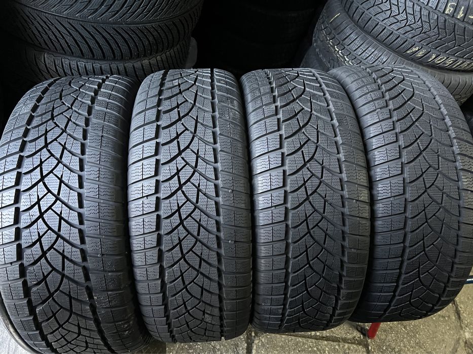 245/55/17 R17 Goodyear Ultra Grip Perfomance GEN1 4шт новые зима