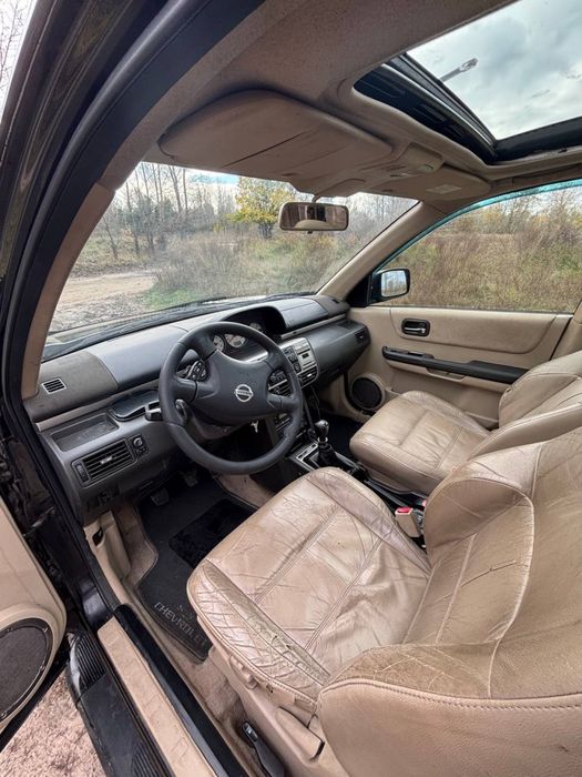 Nissan X-trail 2.2 дизель механика