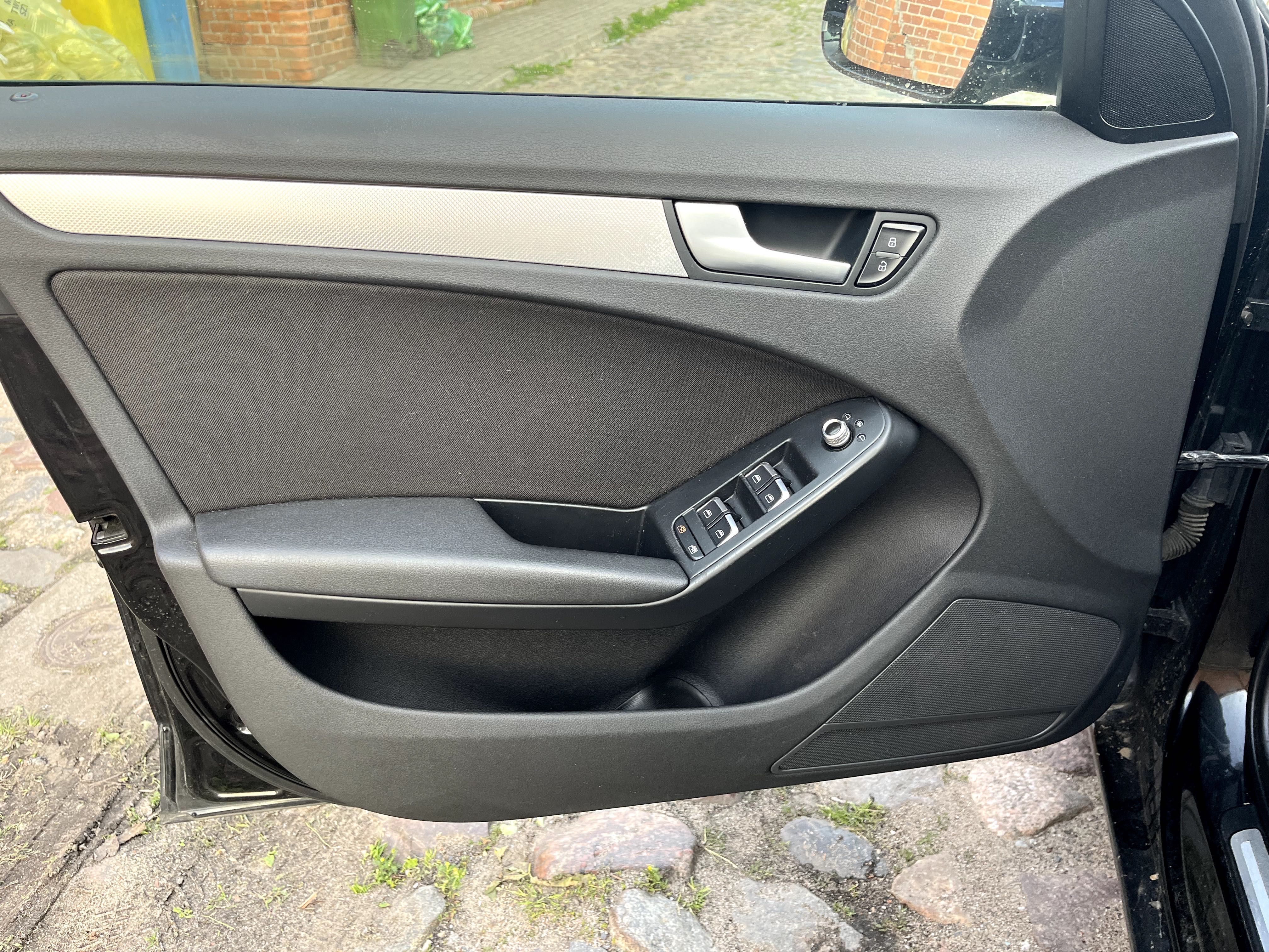 Audi A4 B8 2.0 TDI automat