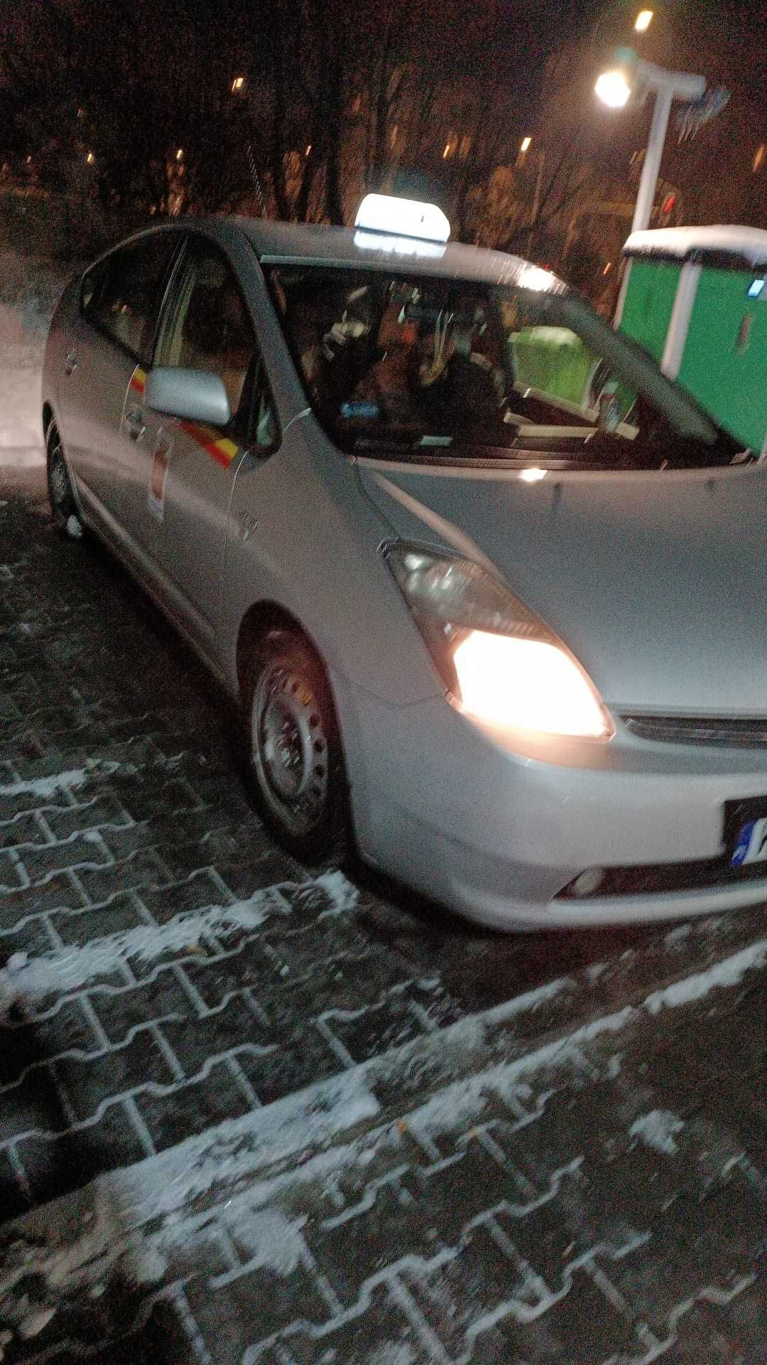 Wynajem aut Warszawa Toyoty z gazem i licencjami Taxi Uber Bolt …