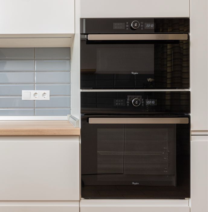 Будинок на Дніпрі, КМ «ЗОЛОЧЕ», охоронювана закрита територія