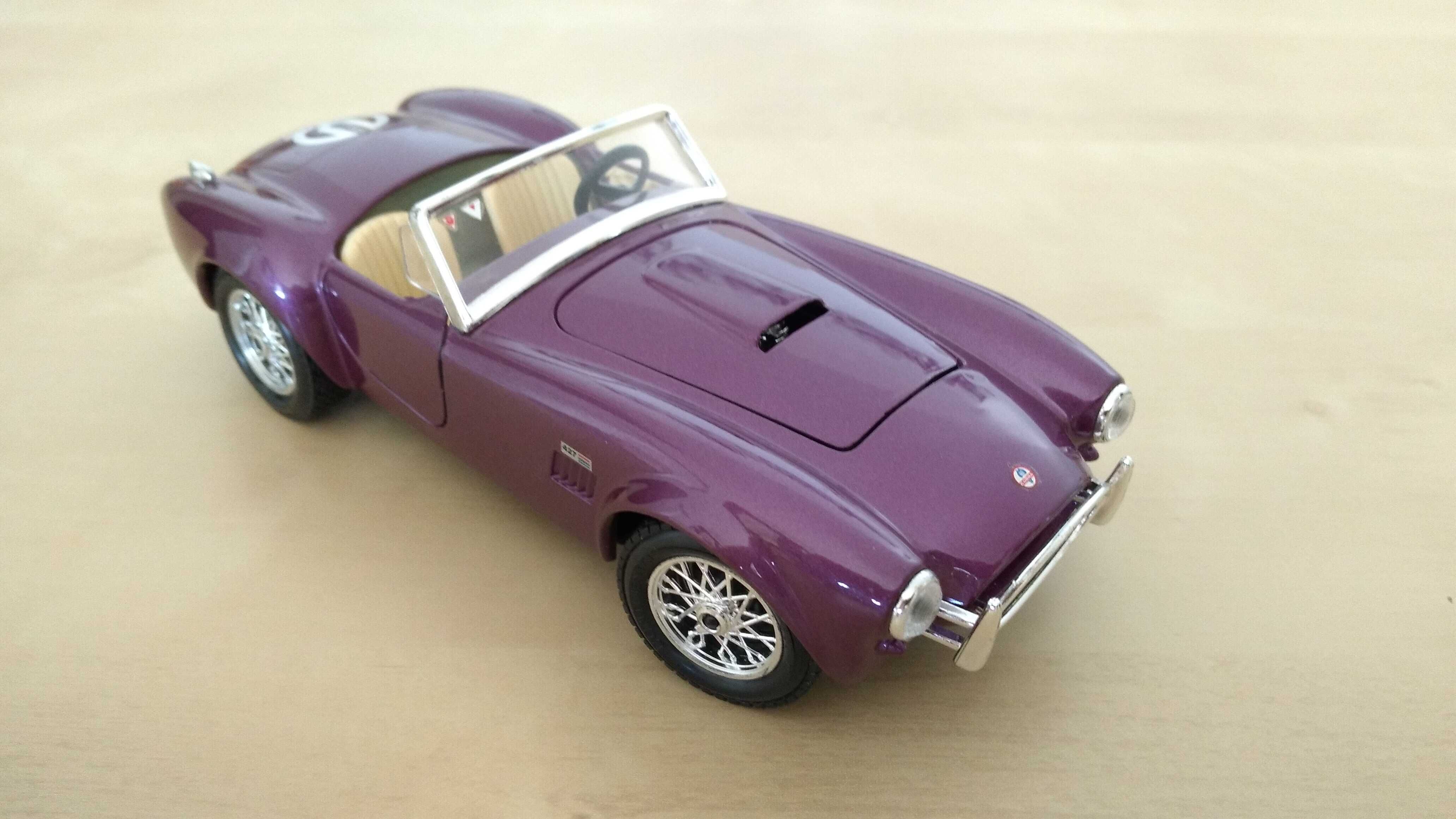 AC Cobra Bburago 1:24, rzadki kolor