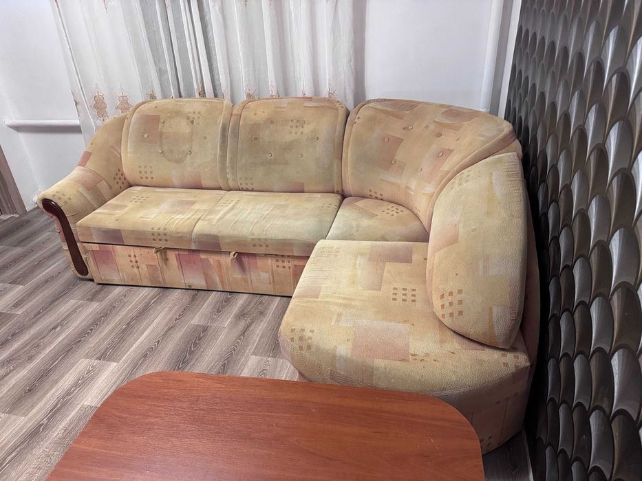 Продам кутовий диван. Розкладний
