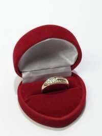 Złoty pierścionek z cyrkoniami p.585 r 17 , Lombard Madej sc