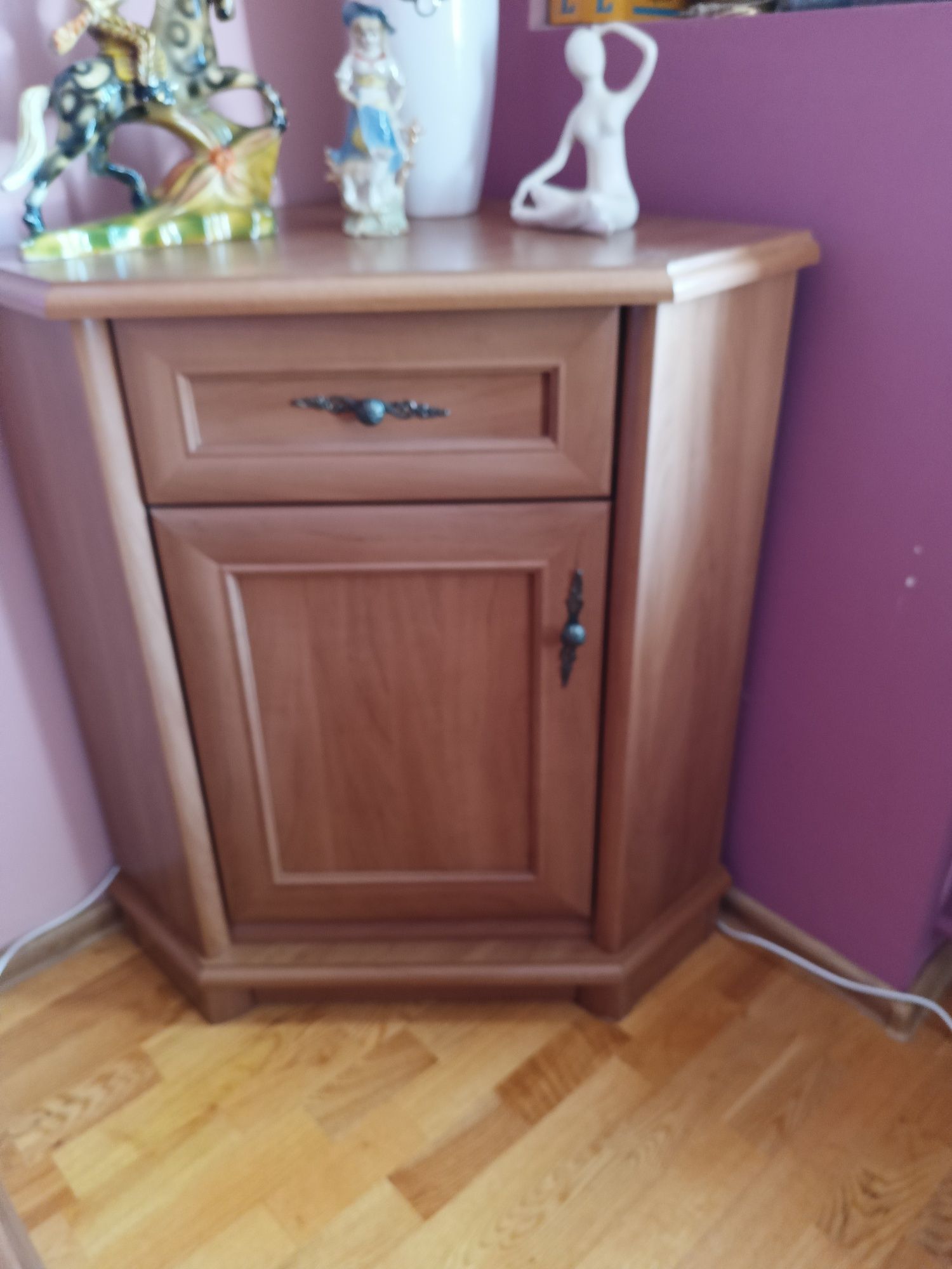 Kent- szafka narożna,kolor jabłoń