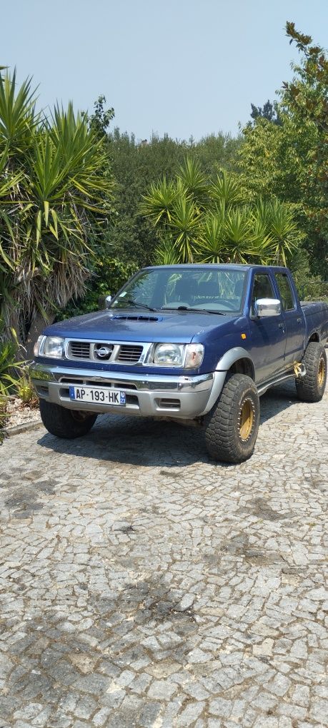 Nissan Navara D22 2.5 peças a bom preço