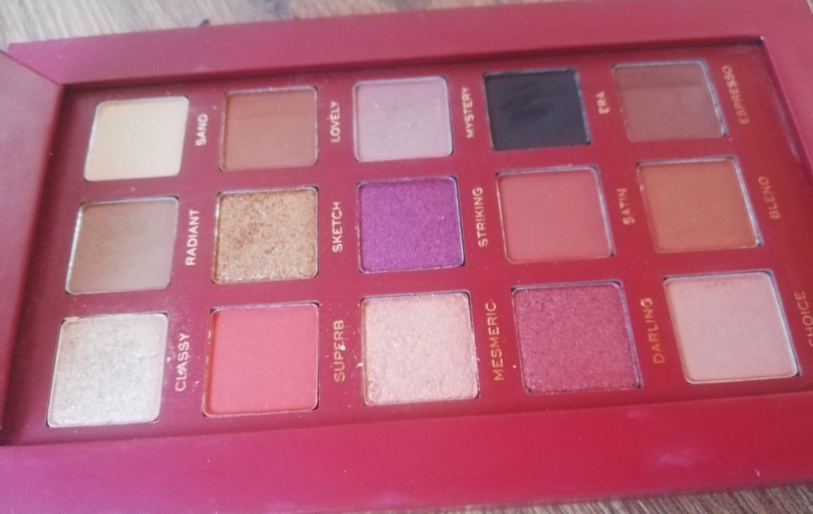 Paleta cieni RevolutionPro