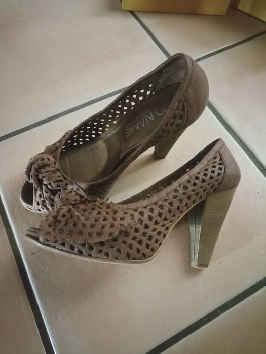 Sapatos cerimónia 37