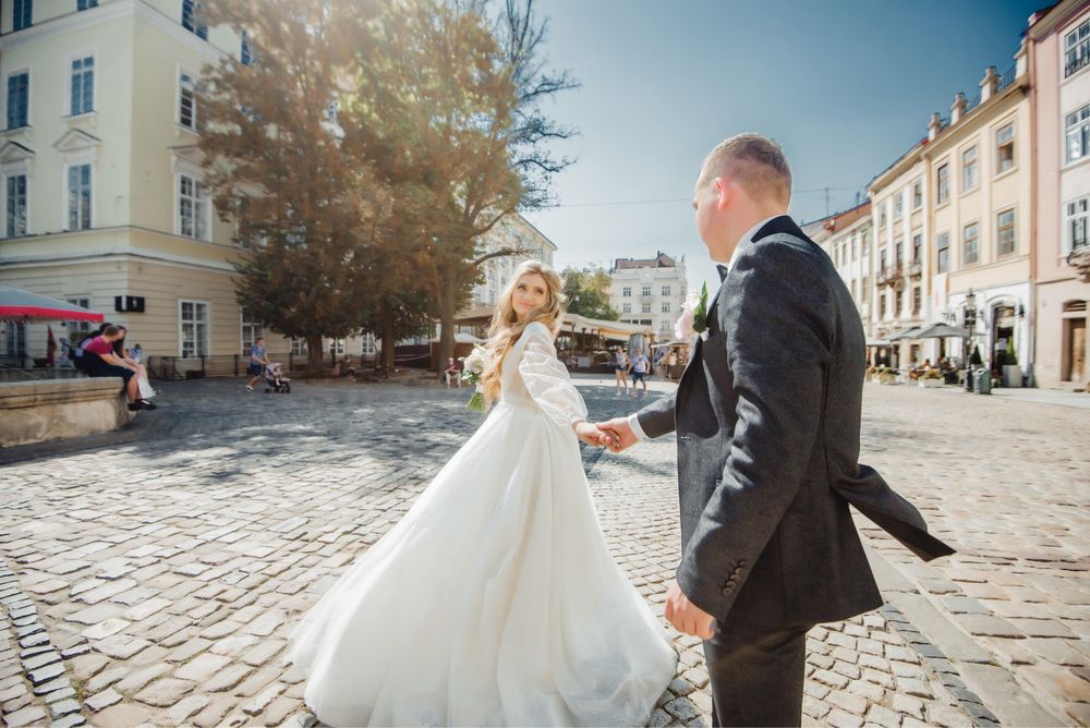 Весільна сукня