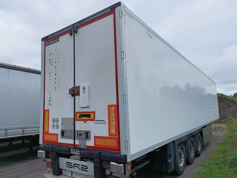 Lamberet CARRIER vector 1350 PODNOSZONA OŚ