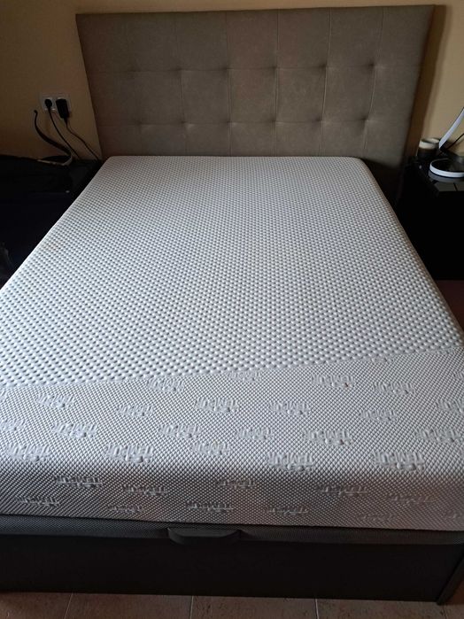 Cama sommier com arrumação