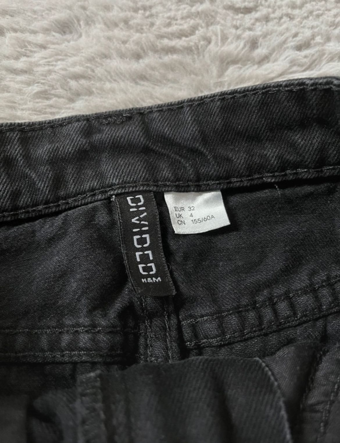 Czarna, dżinsowa spódniczka z H&M, roz. 32