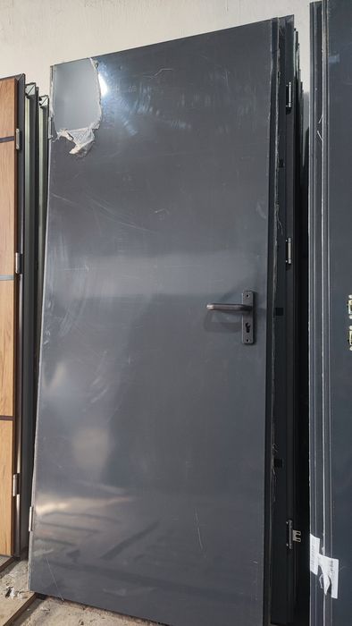 Drzwi zewnętrzne ocieplane. Techniczne budowlane