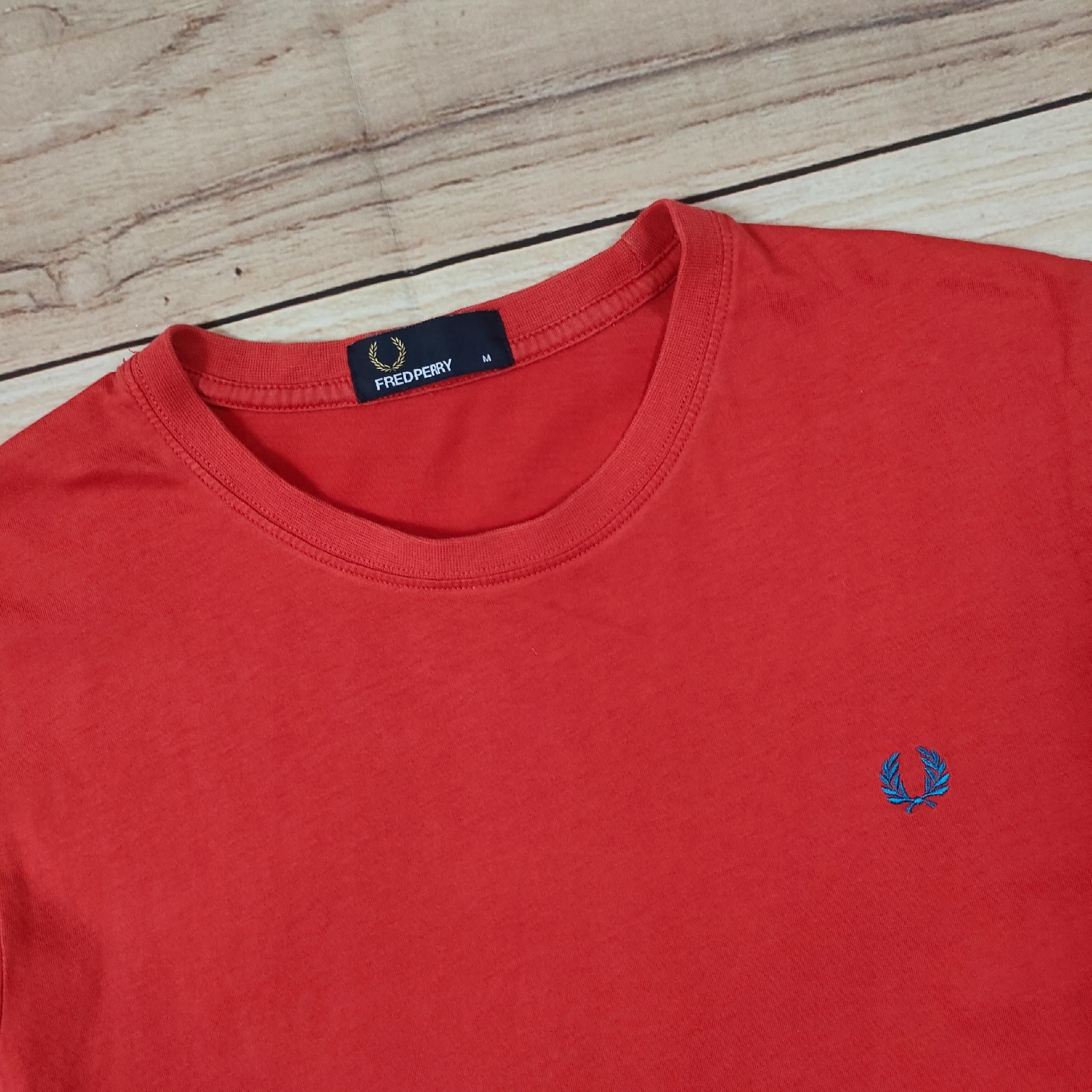 FRED PERRY Koszulka Czerwona Męska Logowana r. M